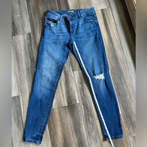 DL1961 EMMA LOW RISE SKINNY